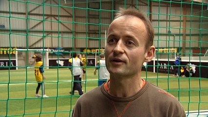 Mell-droad gouezelek e Diwan / Gaelic football (BR.STEN.STFR)