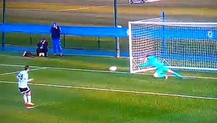 Un arrêt fantôme en Youth League validé par l'arbitre