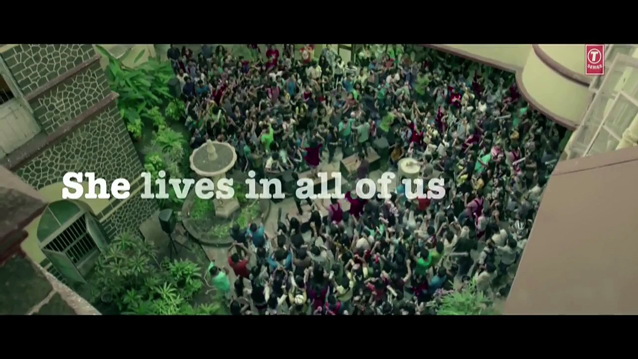 AANKHEIN MILAYENGE DARR SE VIdeo Song - NEERJA