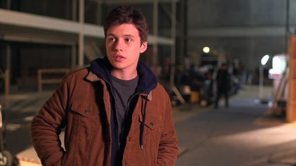 The 5th Wave Interview - Nick Robinson (2016) - Action Movie HD