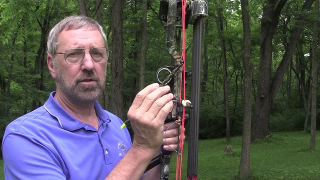 Bowhunting Prep: Choosing the Correct Peep Sight Size