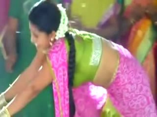Tamil Actress Sneha hot navel show slow motion
