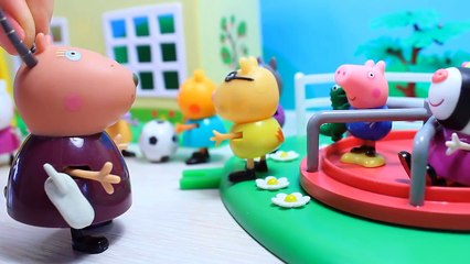 Peppa Pig. Свинка Пеппа. Мультфильм с игрушками. Зубной кабинет доктора Зайца .