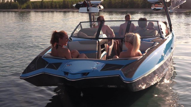 Malibu Wakesetter 24 MXZ