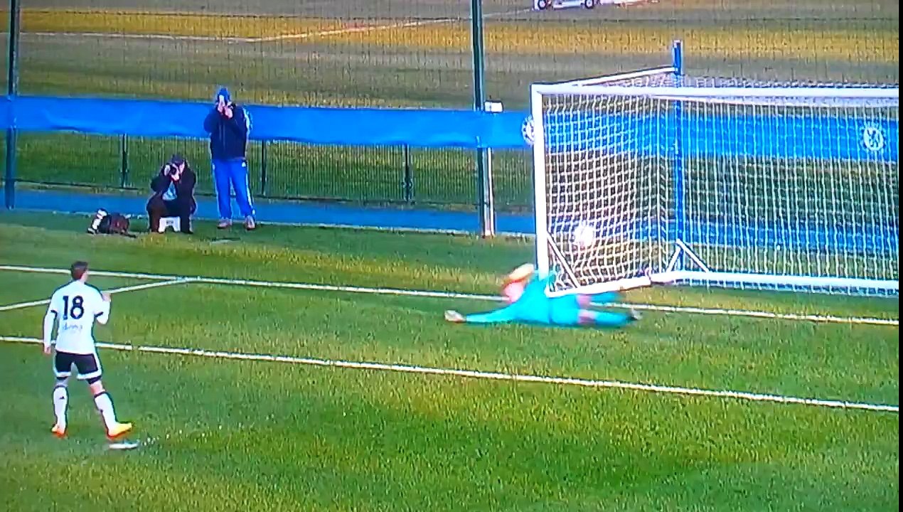 Uefa Youth League - Chelsea U19 vs Valencia U19 Disallowed Penalty