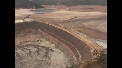 Polícia pede prisão de ex-presidente da Samarco e mais 6 por tragédia em Mariana