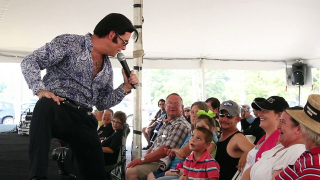 Todd Bodenheimer sings 'Walk A Mile In My Shoes' Elvis Week 2015