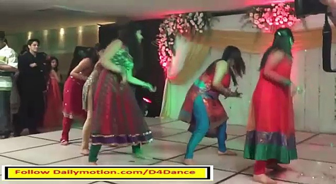 Indian Girls Shaking The Dance Floor - Must Watch - HD