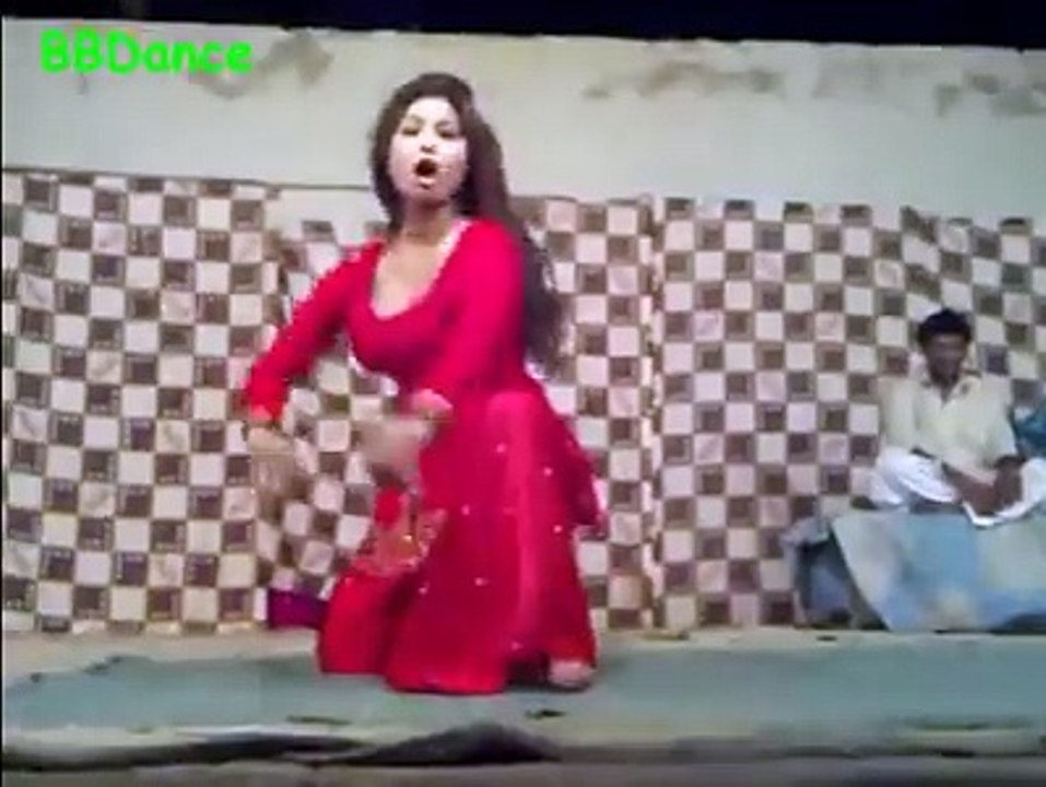 Girl Nangi during dance on stage video Dailymotion