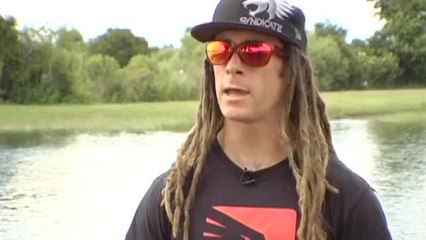 Marcus Brown One-Handed Gate