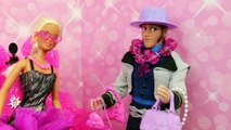 BARBIE GOES TO JAIL ☻Disney Frozen Dolls, Spiderman & Frozen Kids Go To Doll Museum DisneyCarToys