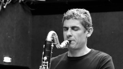 solo d'Arnaud Rouanet pour Antoinette trio au Rocher de Palmer