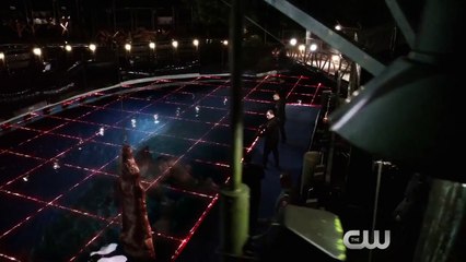 The Flash 2x15 Sneak Peek _King Shark