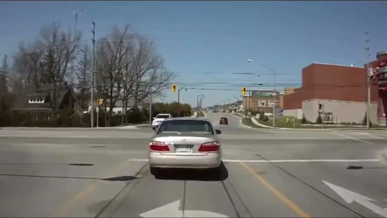 Congratulations! You are the 1.000.000 car crash!!!