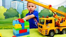 Машинки. Автокран Брудер и Даник - Рабочие машинки для детей. BRUDER Crane Truck MAN TGA 02754