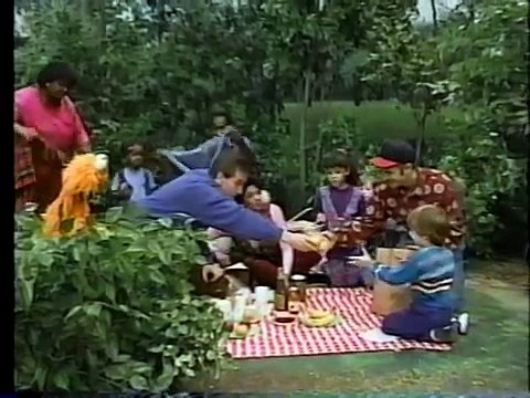 Sesame Street - Zoe Spends The Day with Bob (Re-upload)