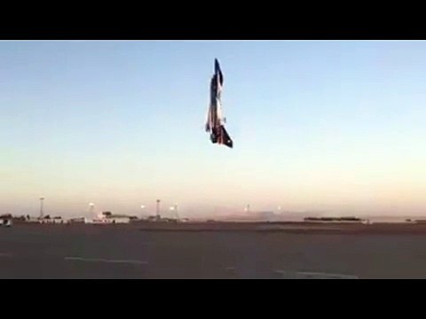 Pakistani Pilot Shows Amazing Aircraft Skills At Dubai Air Show