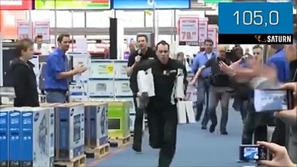 شخص ربح هدية من متجر في المانيا و الجائزة هي 156 ثانية ليحمل ما يريد و مهما كانت القيمة مسكين داخ