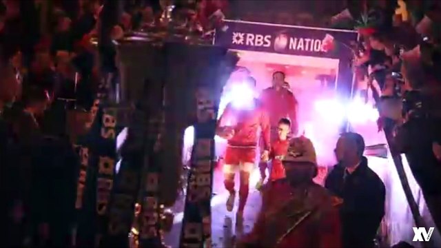 Galles - France 2014 : Le show pour l'entrée des joueurs, les Gallois avec un bouc !