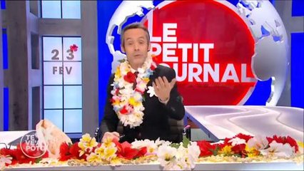 Hollande face à la démo du "zizi hélicoptère"