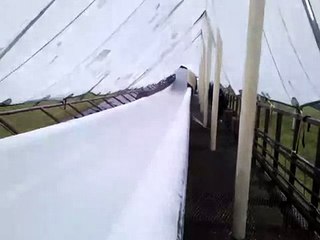 Жёсткое падение на санной трассе