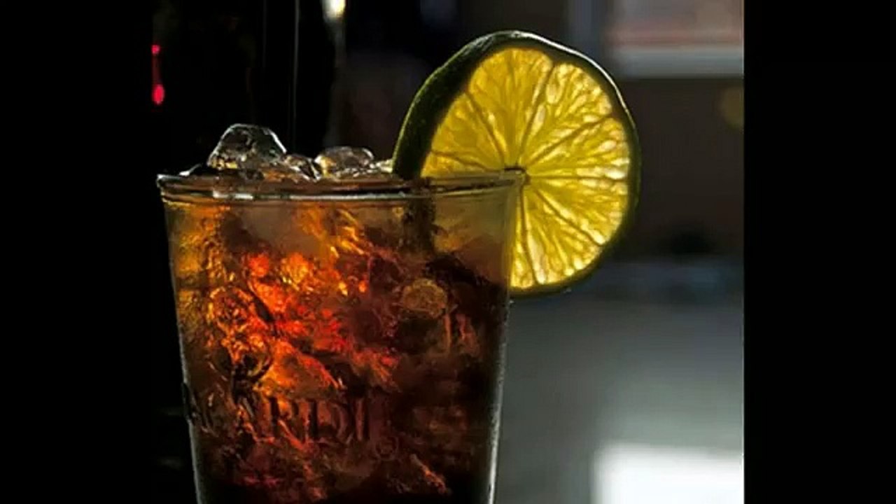 Алкогольный коктейль с Кока колой Бостонский чай video