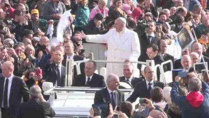 Los políticos corruptos, una "historia de hoy" según el papa Francisco