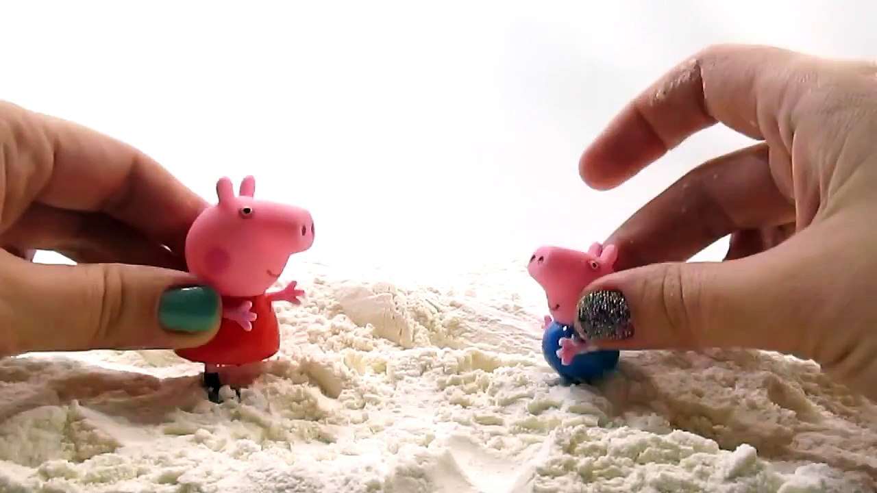 Свинка Пеппа на русском. Мультики с игрушками. Пеппа и Джордж делают снеговиков. Peppa Pig