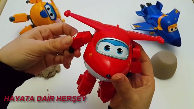 Harika kanatlar ile Kinetic Sand sihirli oyun kumu ve sürpriz oyuncaklar