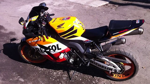 Интересный обзор Honda cbr 1000rr fire blade. Красота и мощь