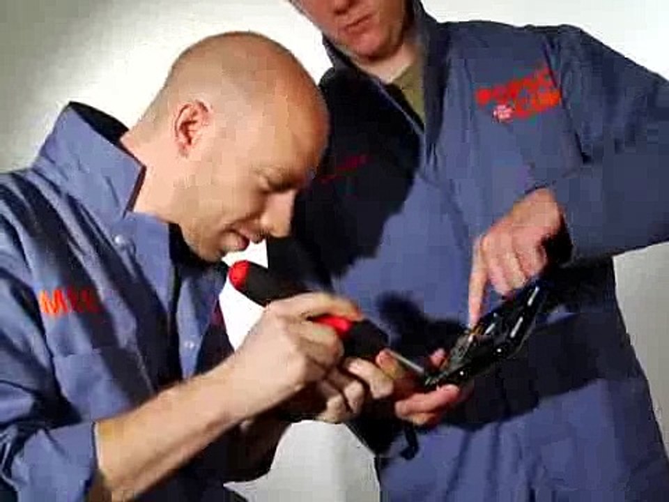 PopSci 5-Minute Project: Underwater Camera