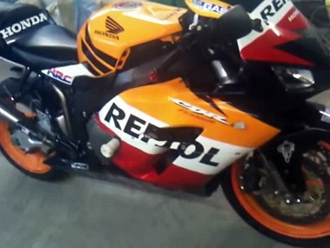 Литровый спортбайк Honda cbr 1000 rr fireblade полносильный литр