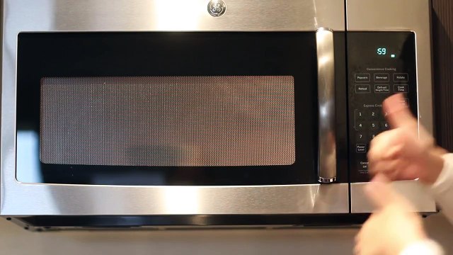 28 BEAUTY HACKS EVERY GIRL SHOULD KNOW! | MAKEUP, NAILS, HAIR + MORE!