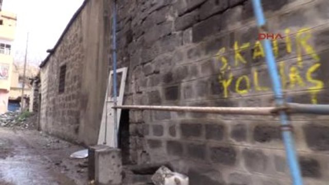 Diyarbakır Sur?da Teröristlerin Teslim Olma Anları Kameraya Böyle Yansıdı