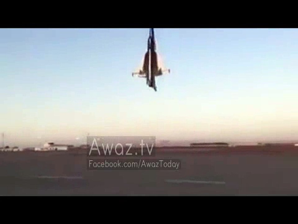 Pakistani Pilot Shows Amazing Aircraft Skills At Dubai Air Show
