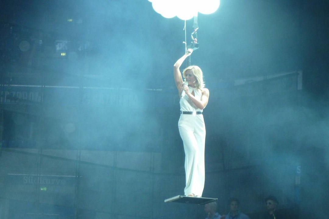 Helene Fischer Sommer Event 2013-01 Let me entertain you (bitfun edit)