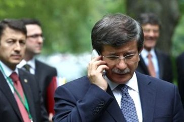 Davutoğlu'ndan Abdullah Gül'e Sürpriz Telefon