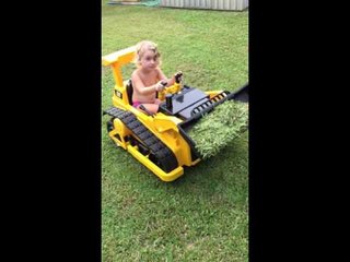 This Dad Bought His Daughter a Bulldozer So She Could Help With the Lawn