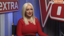 [Extra] Christina Aguilera Teaches What She Knows Best – Singing!
