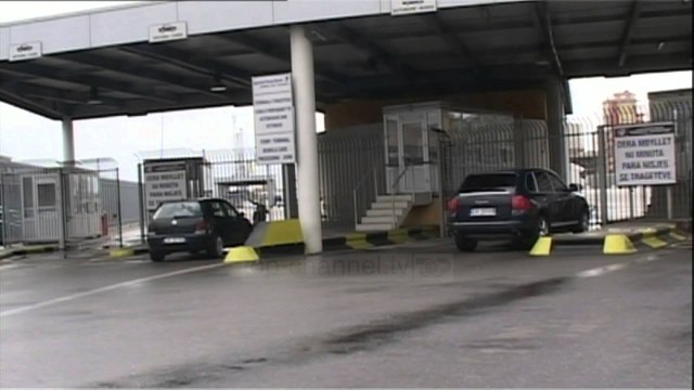 Durrës, sekuestrohen 550 mijë paketa cigaresh - Top Channel Albania - News - Lajme