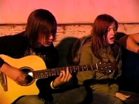 Paramore - Emergency (acoustic)