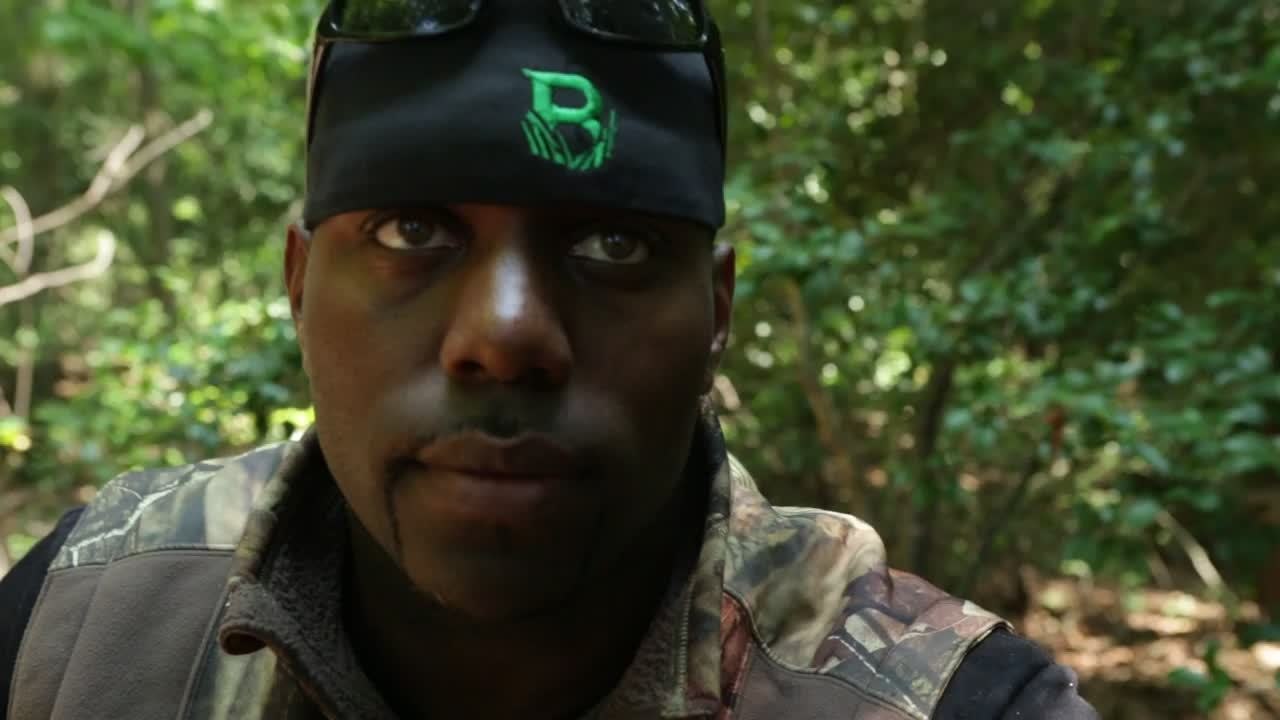 My OL: Philadelphia Eagles Star Trent Cole Takes the Sportsman's Pledge