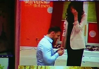 De pe Aplay ora 00:00