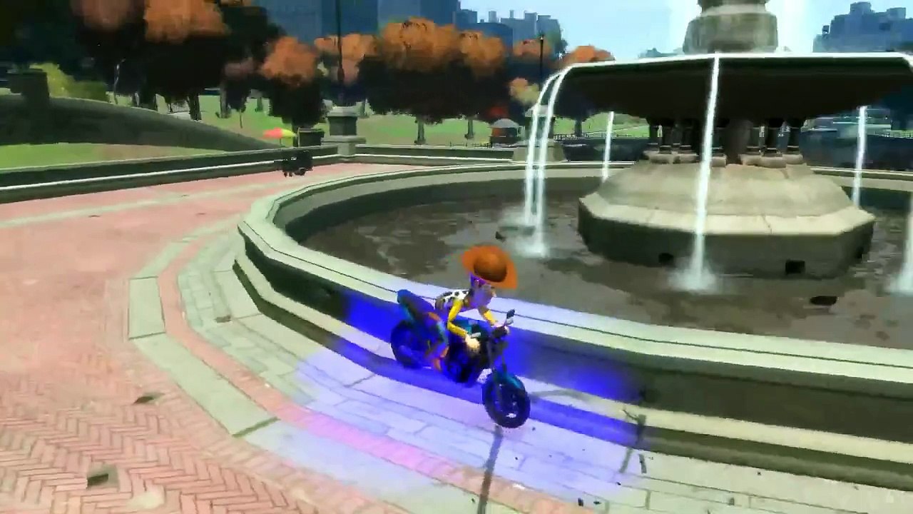 Toy Story y Cars ✮ Woody Toy Story acrobacias en moto ✮ Carreras de Autos Cars ✮