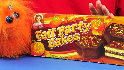 Little Debbie Fall Party Cakes Chocolate and Yellow Cake Taste Test Review