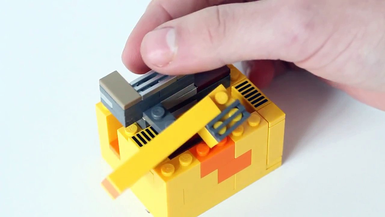 How to Build a MiNi Lego Candy Machine 5‏