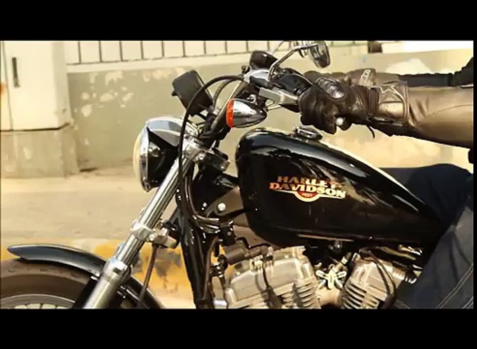Altın Elbiseli Adam: Harley Davidson 883 Sportster