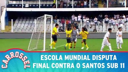 Escola Mundial disputa final contra o Santos Sub 11