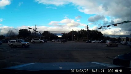 20160223 ATX Accident T bone
