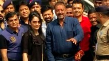 Sanjay Dutt First Reation After Coming Out Of Yerwada Jail, Pune